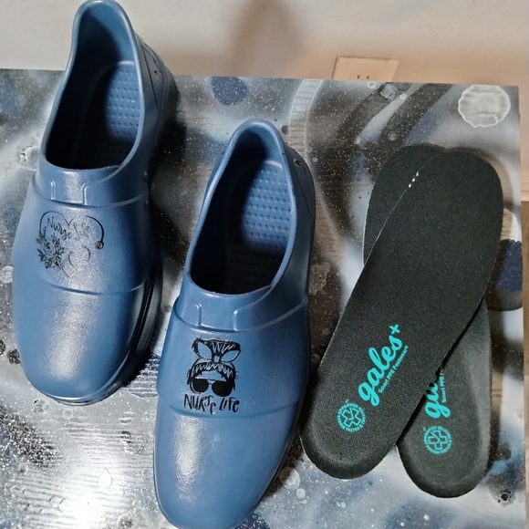 Custom Gales Nurse Shoes - Picture 1 of 9